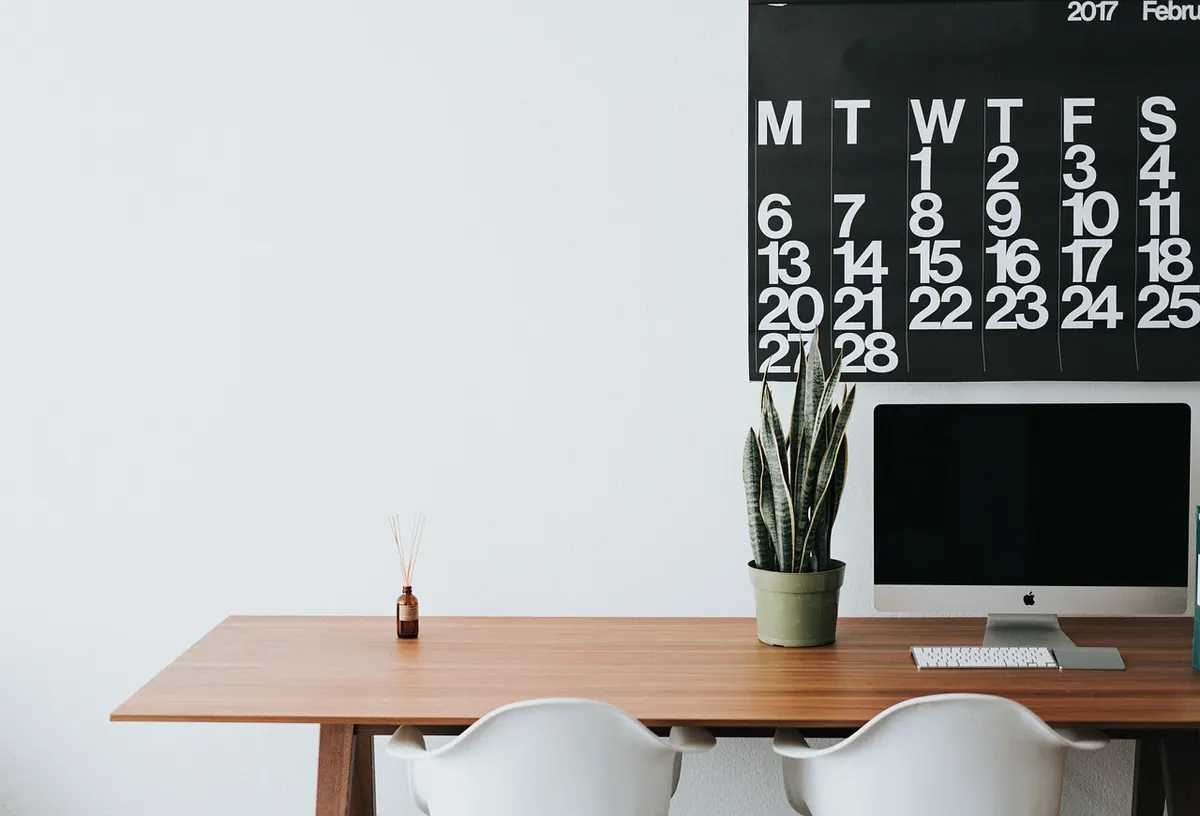 How to Build a Weekly Cleaning Routine That Actually Fits Your Schedule