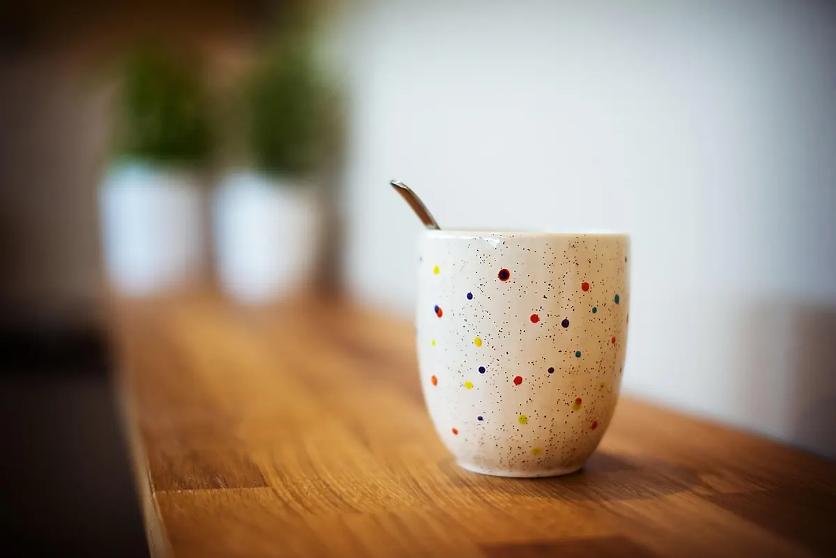 Tea Time Tidy-Up: Organizing Mugs, Strainers, and Loose-Leaf Supplies